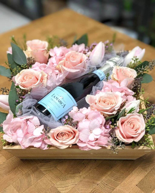 send valentines wine and flowers gift tray toronto send valentines wine and flowers gift tray toronto